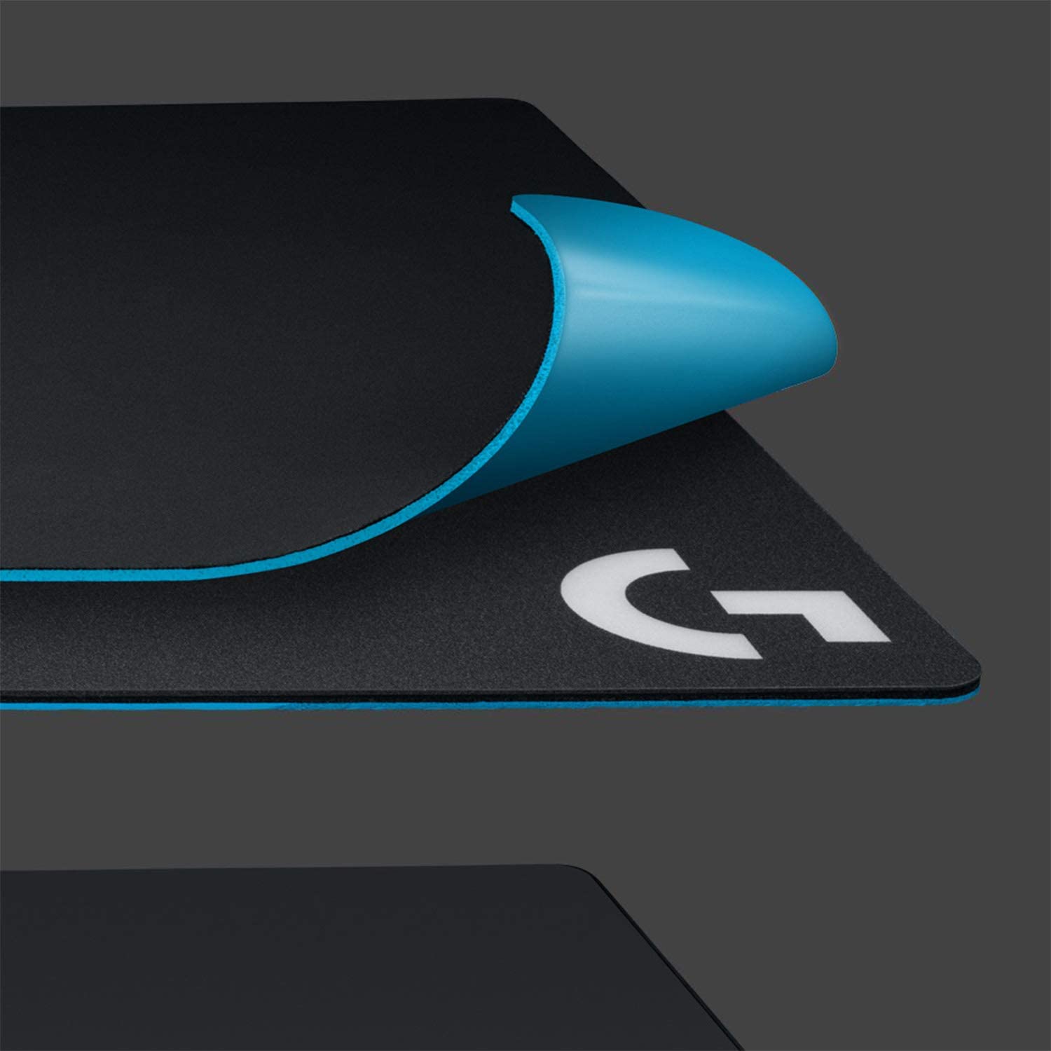 Base Logitech Powerplay avec système de charge sans fil pour souris - Compatible avec G703/G903 - Comprend 2 tapis rigides et flexibles - Éclairage du logo RVB - 32x34x0,2 cm - Câble de 1,83 m - Couleur noire