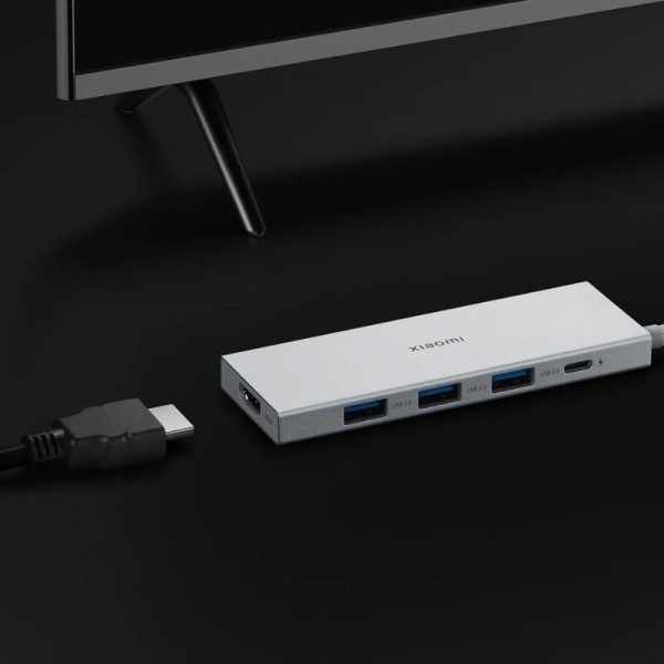 Hub USB-C Xiaomi 5 en 1 avec 3x USB-A 3.0, 1x USB-C Charge rapide jusqu'à 100W, 1x HDMI - Boîtier en aluminium