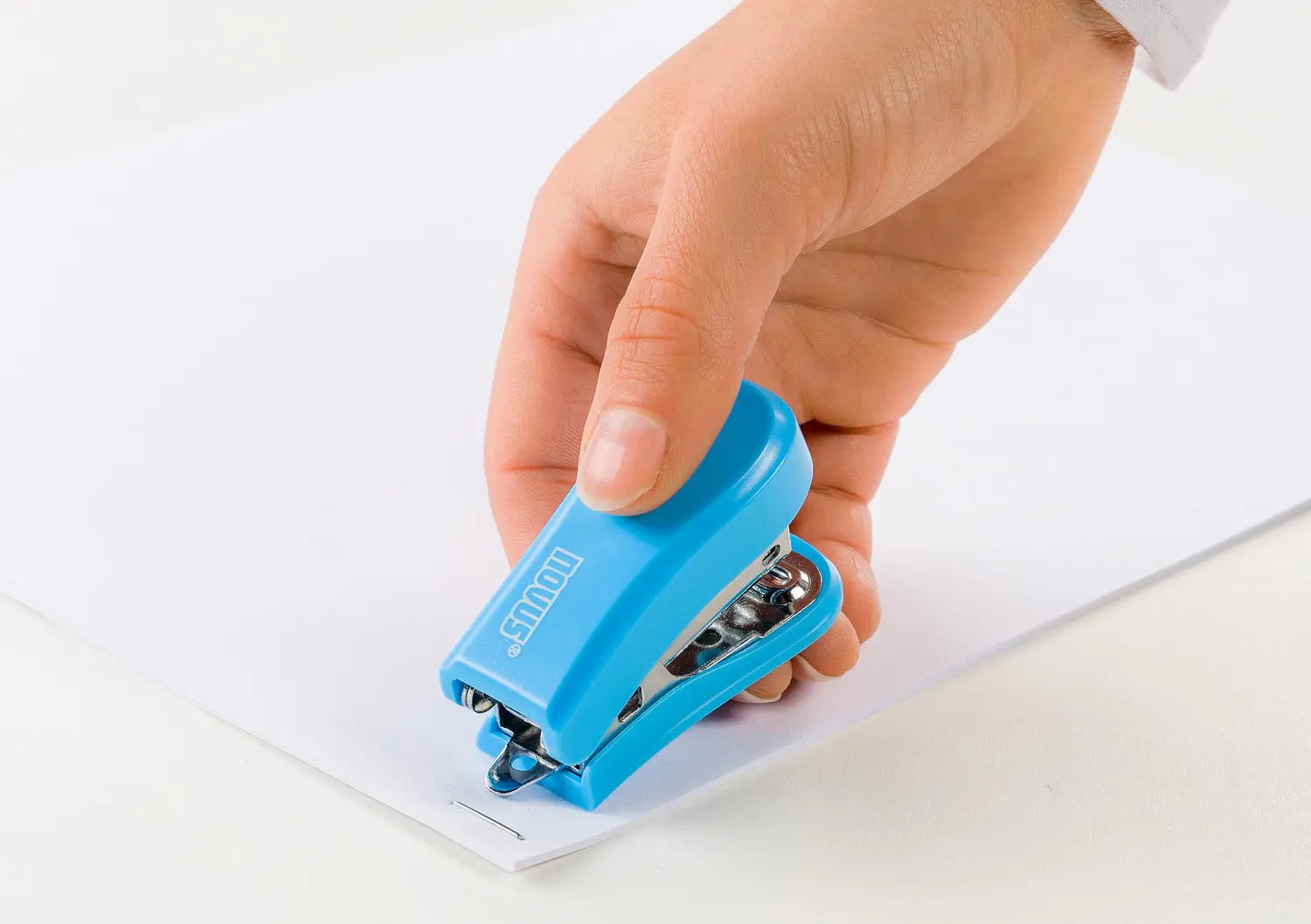 Novus Mini Agrafeuse compacte - Jusqu'à 12 feuilles - bleue